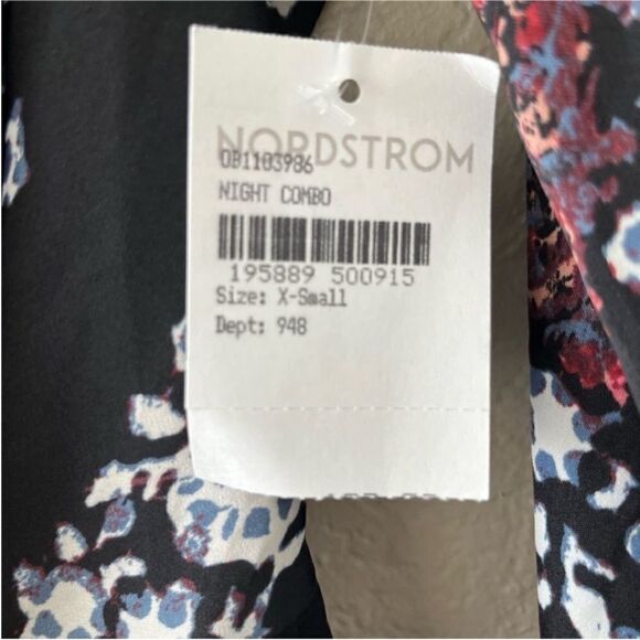 Free People NWT Run Free Tunic Top in Night Combo
Size XS - Picture 11 of 11